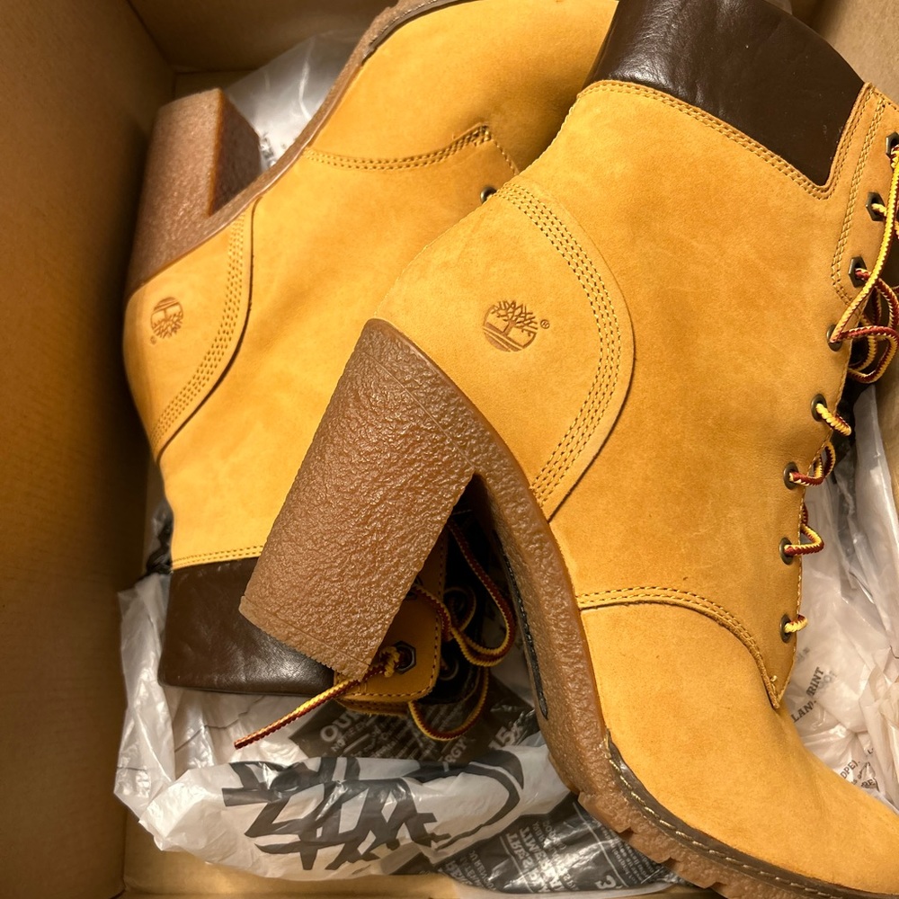 Timberland Allington 6 inch sheep Nubuck wheat
